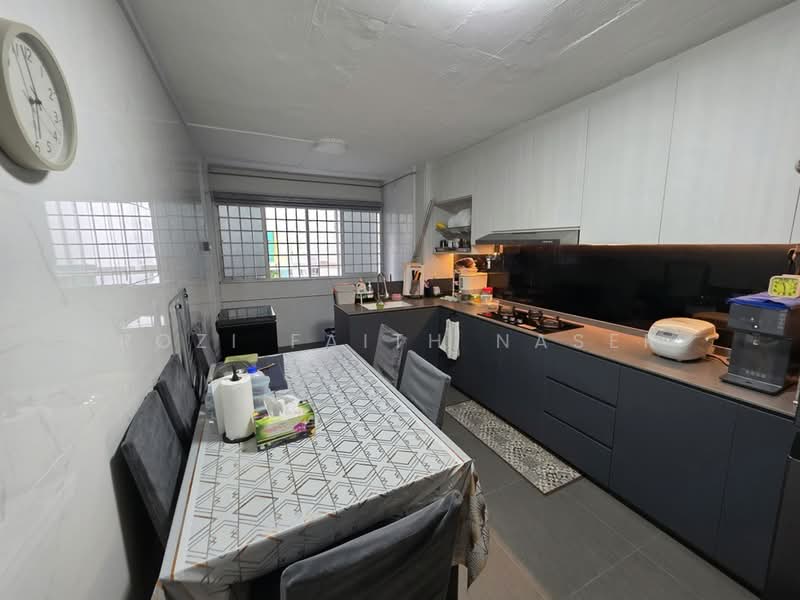 237 Yishun Ring Road, 237 Yishun Ring Road, 3 Bedrooms, 721 sqft, HDB Flat For Rent, by Rozi Faith Naser, 500209389 - Kitchen - PropertyGuru.com.sg