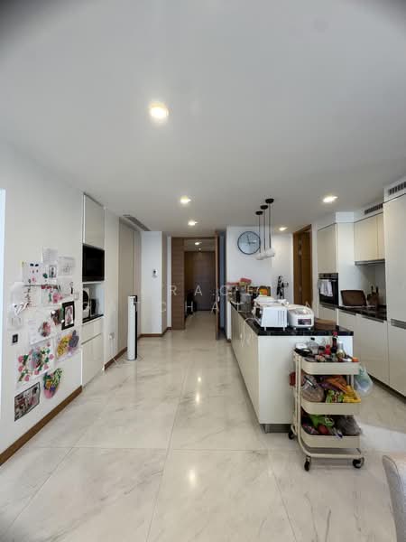 Marina One Residences, 21 Marina Way, 2 Bedrooms, 1,206 sqft, Condominium For Sale, by Grace Gatchalian, 500209390 - Kitchen - PropertyGuru.com.sg