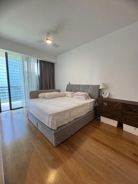 Marina One Residences, 21 Marina Way, 2 Bedrooms, 1,206 sqft, Condominium For Sale, by Grace Gatchalian, 500209390 - Bedroom - PropertyGuru.com.sg