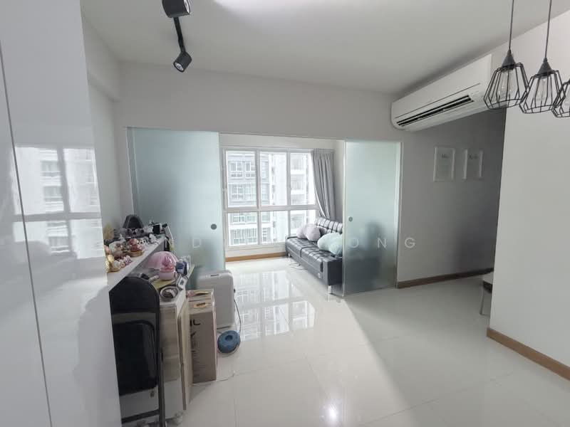 669B Edgefield Plains, 669B Edgefield Plains, 2 Bedrooms, 732 sqft, HDB Flat For Sale, by Andrew Yong, 500209394 - Living Room - PropertyGuru.com.sg