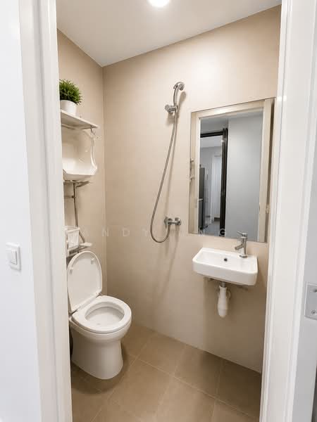 Treasure Crest, 52 Anchorvale Crescent, 3 Bedrooms, 1,076 sqft, Executive Condominium For Sale, by Andy Ang, 500209397 - Bathroom - PropertyGuru.com.sg