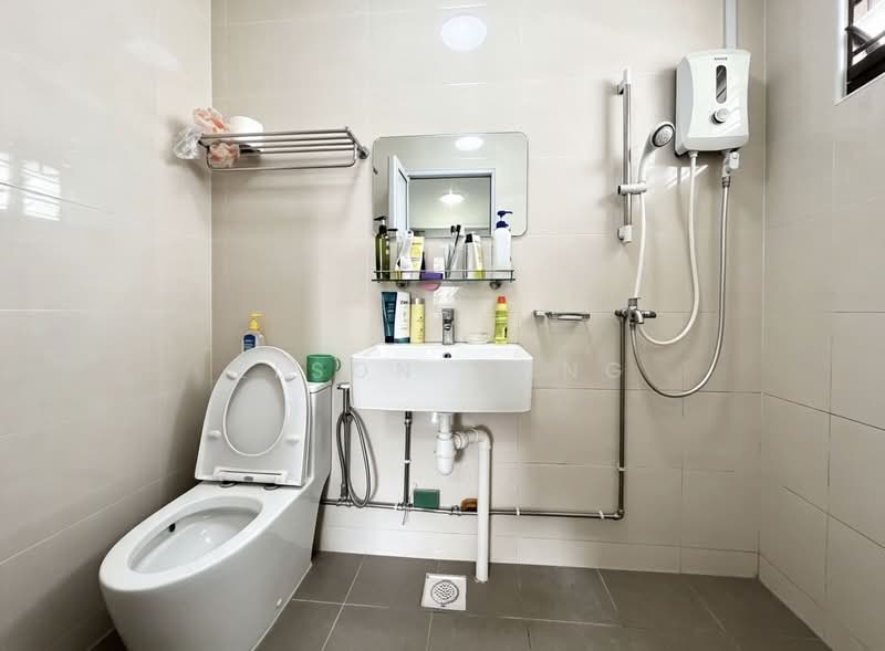 874A Tampines Street 84, 874A Tampines Street 84, 3 Bedrooms, 1,528 sqft, HDB Flat For Sale, by Elson Wang, 500209399 - Bathroom - PropertyGuru.com.sg