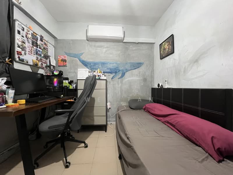 144 Bukit Batok West Avenue 6, 144 Bukit Batok West Avenue 6, 4 Bedrooms, 775 sqft, HDB Flat For Sale, by Owen Tan, 500209413 - Bedroom - PropertyGuru.com.sg