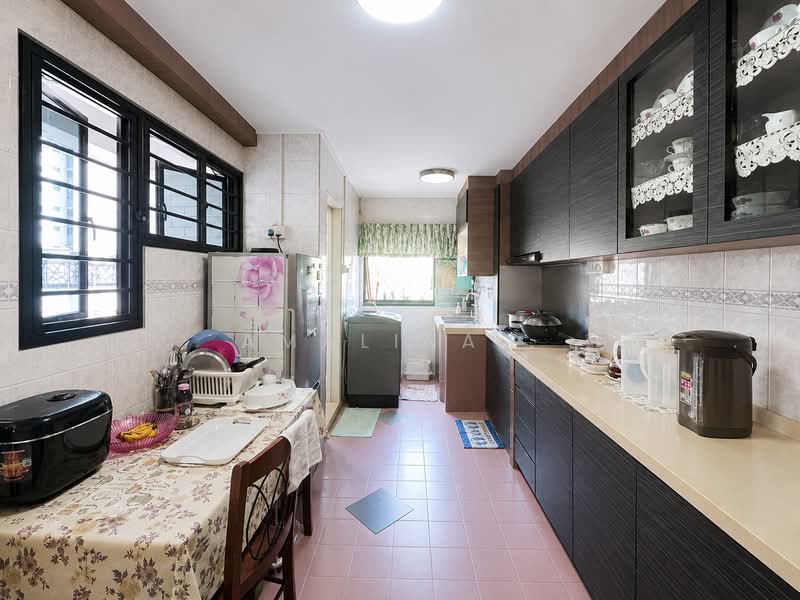 256 Tampines Street 21, 256 Tampines Street 21, 3 Bedrooms, 1,302 sqft, HDB Flat For Sale, by Amalina ., 500209415 - Kitchen - PropertyGuru.com.sg