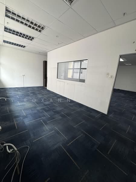 Bizlink Centre, 59 Ubi Avenue 1, 1,109 sqft, Light Industrial (B1) For Sale, by Roxanne Lee, 500209416 - Interior - CommercialGuru.com.sg