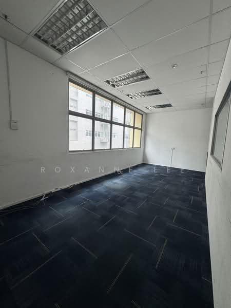 Bizlink Centre, 59 Ubi Avenue 1, 1,109 sqft, Light Industrial (B1) For Sale, by Roxanne Lee, 500209416 - Interior - CommercialGuru.com.sg