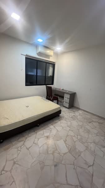 Lor Ah soo, , Room Rental, 50 sqft, Terraced House For Rent, by Cavin Wong, 500209432 - Bedroom - PropertyGuru.com.sg