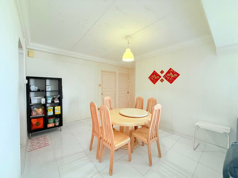 786D Woodlands Drive 60, 786D Woodlands Drive 60, 3 Bedrooms, 1,292 sqft, HDB Flat For Sale, by James Yeo, 500209434 - Dining Room - PropertyGuru.com.sg