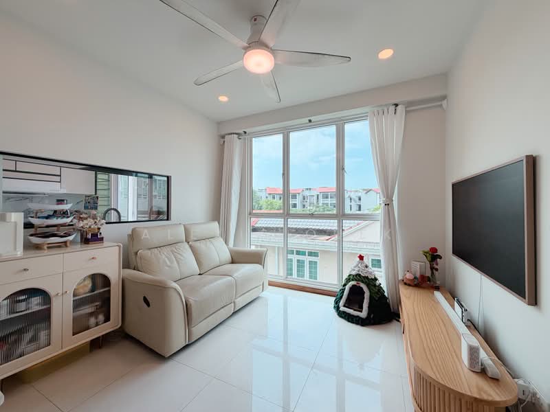 D'Sunrise, 8 Joo Chiat Lane, 2 Bedrooms, 667 sqft, Condominium For Sale, by Alexis Quek, 500209437 - Living Room - PropertyGuru.com.sg