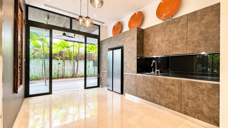 Serangoon Garden Estate, Chartwell, Blanford Drive, Brockhampton, Burghley Drive, Hougang / Punggol / Sengkang, 6 Bedrooms, 4,500 sqft, Semi-Detached House For Rent, by Jeremy Pher, 500209444 - Kitchen - PropertyGuru.com.sg