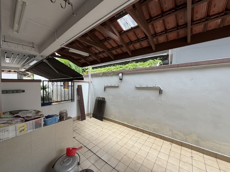 Pavilion Park, Pavilion Circle, 5 Bedrooms, 3,000 sqft, Semi-Detached House For Sale, by Jeremy Chng, 500209452 - Backyard - PropertyGuru.com.sg