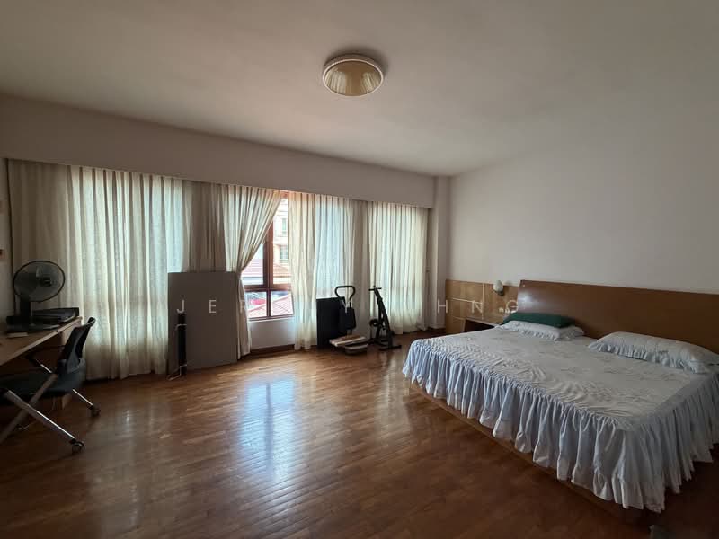 Pavilion Park, Pavilion Circle, 5 Bedrooms, 3,000 sqft, Semi-Detached House For Sale, by Jeremy Chng, 500209452 - Master Bedroom - PropertyGuru.com.sg