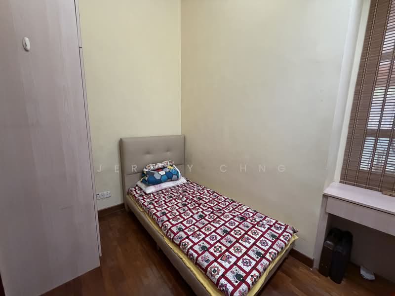 Pavilion Park, Pavilion Circle, 5 Bedrooms, 3,000 sqft, Semi-Detached House For Sale, by Jeremy Chng, 500209452 - Granny room - PropertyGuru.com.sg