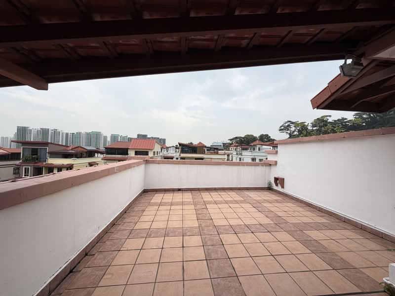 Pavilion Park, Pavilion Circle, 5 Bedrooms, 3,000 sqft, Semi-Detached House For Sale, by Jeremy Chng, 500209452 - Roof balcony - PropertyGuru.com.sg