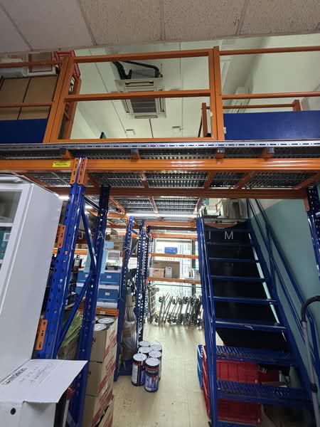 Century Technology Building, 56 Lorong 23 Geylang, 2,500 sqft, Light Industrial (B1) For Rent, by Jasey Lim, 500209463 - High ceiling storage area - CommercialGuru.com.sg
