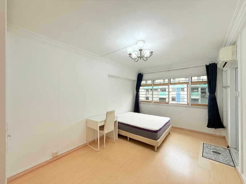 156 Lorong 1 Toa Payoh, 156 Lorong 1 Toa Payoh, 3 Bedrooms, 1,087 sqft, HDB Flat For Sale, by James Yeo, 500209475 - Bedroom - PropertyGuru.com.sg