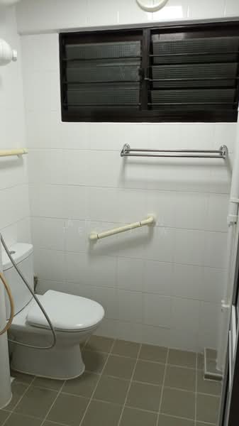 405 Hougang Avenue 10, 405 Hougang Avenue 10, Room Rental, 175 sqft, HDB Flat For Rent, by Andrew Teo T W, 500209490 - Bathroom - PropertyGuru.com.sg