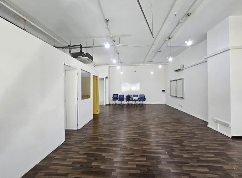 Midview City, 18 Sin Ming Lane, 1,292 sqft, Light Industrial (B1) For Rent, by Irene Seah, 500209504 - Interior - CommercialGuru.com.sg