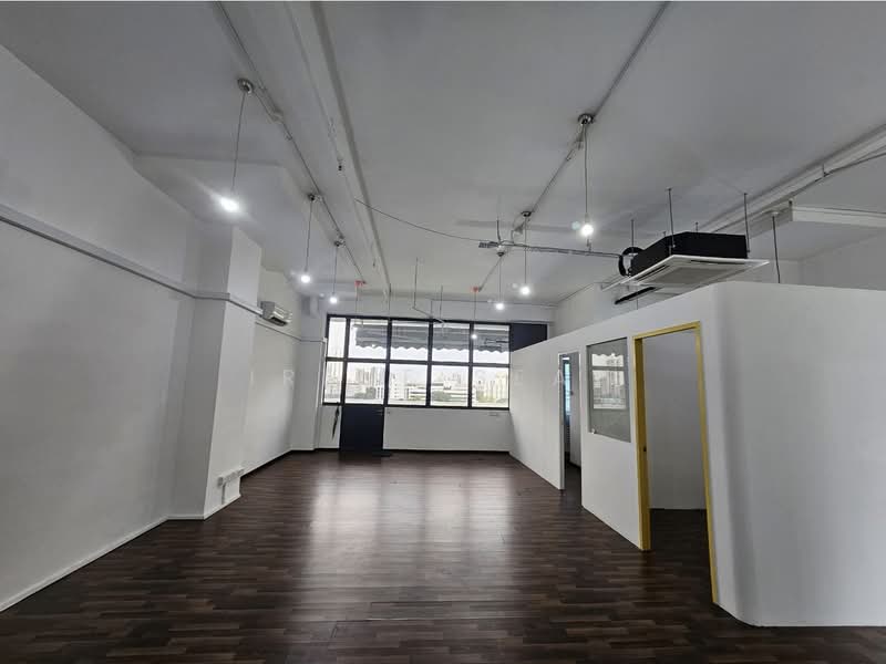 Midview City, 18 Sin Ming Lane, 1,292 sqft, Light Industrial (B1) For Rent, by Irene Seah, 500209504 - Interior - CommercialGuru.com.sg