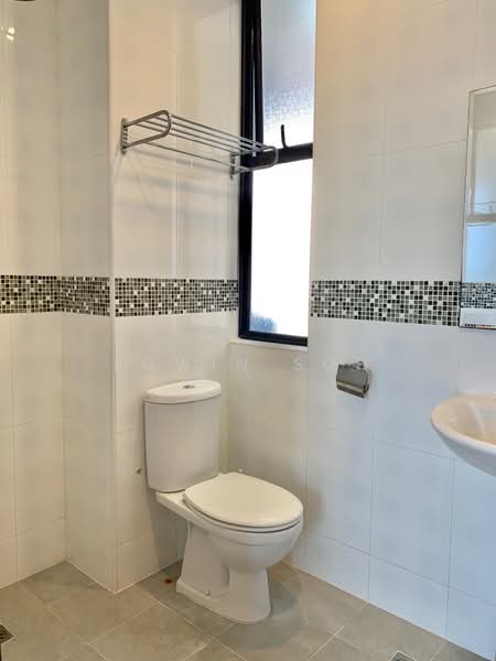 Cavendish Park, 16 Pine Grove, 2 Bedrooms, 958 sqft, Condominium For Sale, by Edwin Soh, 500209513 - Bathroom - PropertyGuru.com.sg