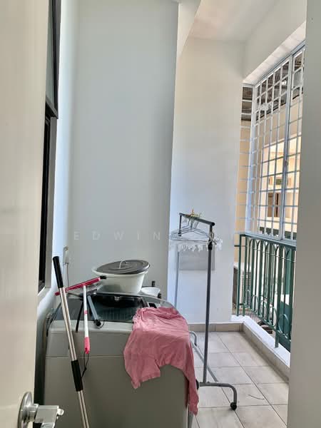 Cavendish Park, 16 Pine Grove, 2 Bedrooms, 958 sqft, Condominium For Sale, by Edwin Soh, 500209513 - Balcony - PropertyGuru.com.sg