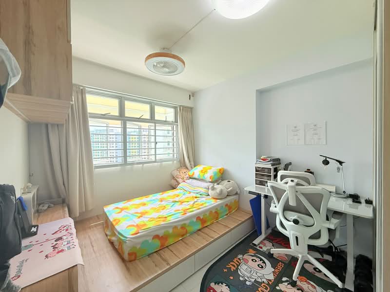 329A Anchorvale Street, 329A Anchorvale Street, 3 Bedrooms, 1,001 sqft, HDB Flat For Sale, by James Yeo, 500209516 - Bedroom - PropertyGuru.com.sg