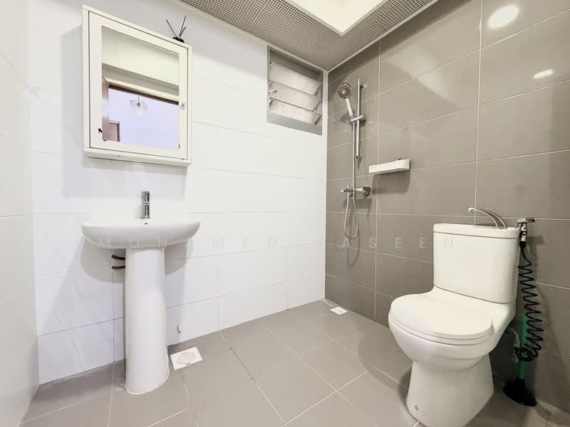 356B Anchorvale Lane, 356B Anchorvale Lane, 3 Bedrooms, 1,001 sqft, HDB Flat For Sale, by Mohamed Yaseen, 500209518 - Bathroom - PropertyGuru.com.sg