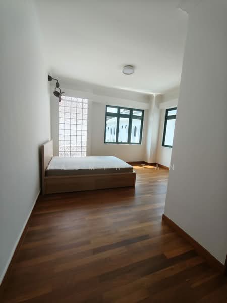 Fernhill Road, Fernhill Road, 6 Bedrooms, 3,200 sqft, Detached House For Rent, by Yasmin Tan, 500209526 - Bedroom - PropertyGuru.com.sg