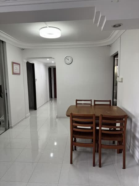 460 Pasir Ris Drive 4, 460 Pasir Ris Drive 4, 3 Bedrooms, 1,572 sqft, HDB Flat For Rent, by Ivy Lee, 500209527 - Corridor - PropertyGuru.com.sg