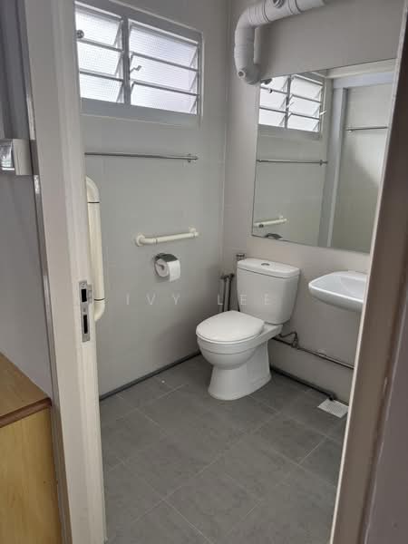 460 Pasir Ris Drive 4, 460 Pasir Ris Drive 4, 3 Bedrooms, 1,572 sqft, HDB Flat For Rent, by Ivy Lee, 500209527 - Bathroom - PropertyGuru.com.sg