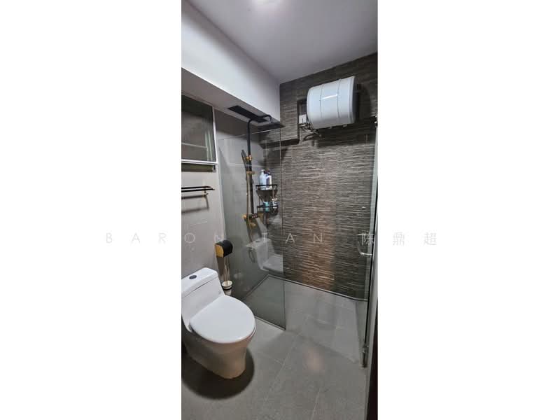 638A Punggol Drive, 638A Punggol Drive, 3 Bedrooms, 1,230 sqft, HDB Flat For Rent, by Baron Tan 陈鼎超, 500209537 - Bathroom - PropertyGuru.com.sg