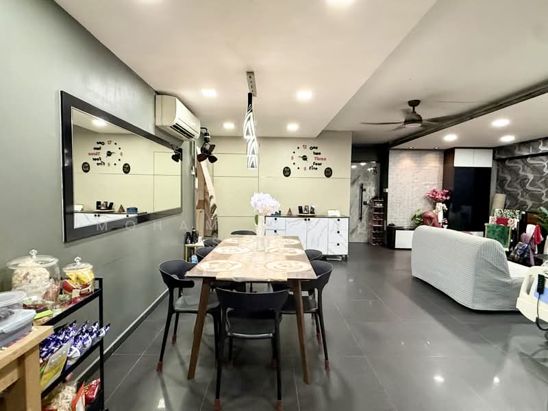 618 Jurong West Street 65, 618 Jurong West Street 65, 3 Bedrooms, 1,184 sqft, HDB Flat For Sale, by Mohamad Fadily Senen, 500209538 - Dining Room - PropertyGuru.com.sg