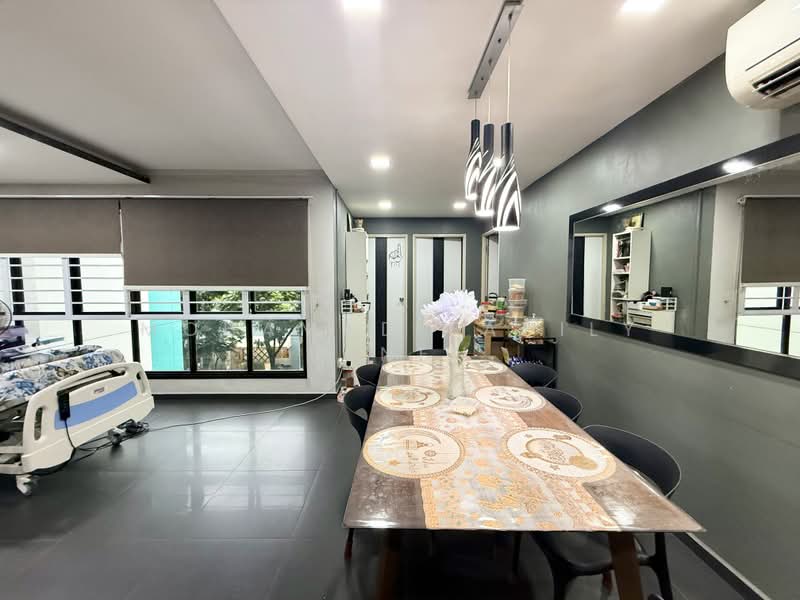 618 Jurong West Street 65, 618 Jurong West Street 65, 3 Bedrooms, 1,184 sqft, HDB Flat For Sale, by Mohamad Fadily Senen, 500209538 - Dining Room - PropertyGuru.com.sg
