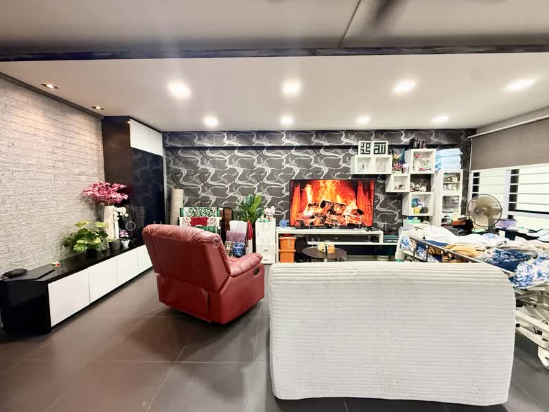 618 Jurong West Street 65, 618 Jurong West Street 65, 3 Bedrooms, 1,184 sqft, HDB Flat For Sale, by Mohamad Fadily Senen, 500209538 - Living Room - PropertyGuru.com.sg