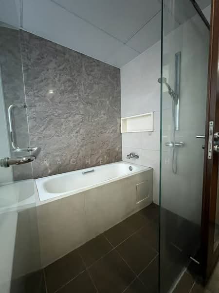 City Square Residences, 6 Kitchener Link, Room Rental, 250 sqft, Condominium For Rent, by Rachel Goh, 500209544 - Bathroom - PropertyGuru.com.sg