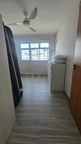 292B Bukit Batok East Avenue 6, 292B Bukit Batok East Avenue 6, 3 Bedrooms, 1,216 sqft, HDB Flat For Sale, by James Yeo, 500209545 - Bedroom - PropertyGuru.com.sg