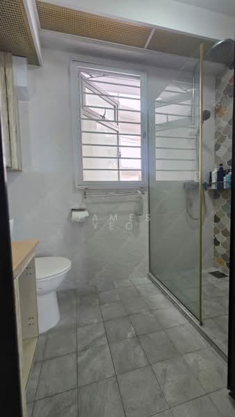 292B Bukit Batok East Avenue 6, 292B Bukit Batok East Avenue 6, 3 Bedrooms, 1,216 sqft, HDB Flat For Sale, by James Yeo, 500209545 - Bathroom - PropertyGuru.com.sg