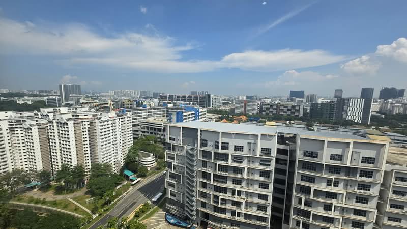 292B Bukit Batok East Avenue 6, 292B Bukit Batok East Avenue 6, 3 Bedrooms, 1,216 sqft, HDB Flat For Sale, by James Yeo, 500209545 - Exterior - PropertyGuru.com.sg