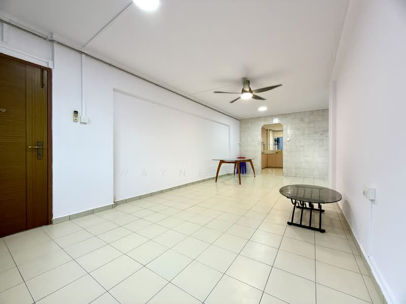 528 Hougang Avenue 6, 528 Hougang Avenue 6, 3 Bedrooms, 1,119 sqft, HDB Flat For Rent, by Wayne Tan, 500209546 - Living Room - PropertyGuru.com.sg