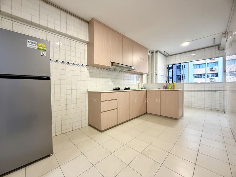 528 Hougang Avenue 6, 528 Hougang Avenue 6, 3 Bedrooms, 1,119 sqft, HDB Flat For Rent, by Wayne Tan, 500209546 - Kitchen - PropertyGuru.com.sg