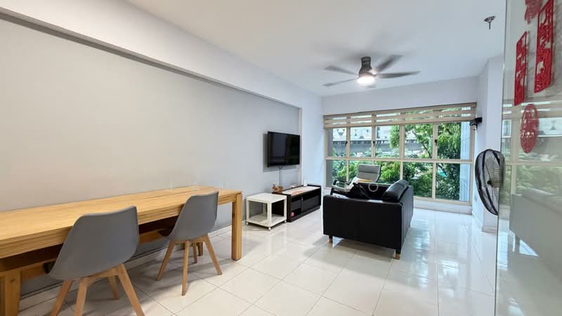 182 Jelebu Road, 182 Jelebu Road, 3 Bedrooms, 1,012 sqft, HDB Flat For Sale, by James Yeo, 500209556 - Living Room - PropertyGuru.com.sg