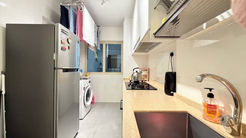 182 Jelebu Road, 182 Jelebu Road, 3 Bedrooms, 1,012 sqft, HDB Flat For Sale, by James Yeo, 500209556 - Kitchen - PropertyGuru.com.sg