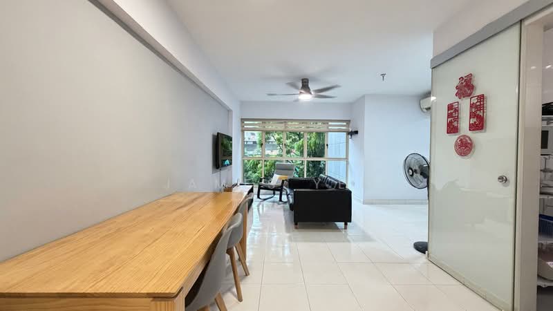 182 Jelebu Road, 182 Jelebu Road, 3 Bedrooms, 1,012 sqft, HDB Flat For Sale, by James Yeo, 500209556 - Living Room - PropertyGuru.com.sg