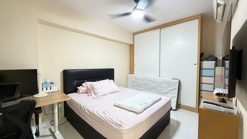 182 Jelebu Road, 182 Jelebu Road, 3 Bedrooms, 1,012 sqft, HDB Flat For Sale, by James Yeo, 500209556 - Bedroom - PropertyGuru.com.sg