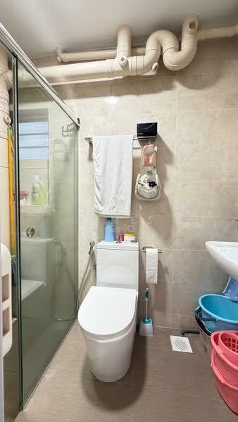 182 Jelebu Road, 182 Jelebu Road, 3 Bedrooms, 1,012 sqft, HDB Flat For Sale, by James Yeo, 500209556 - Bathroom - PropertyGuru.com.sg
