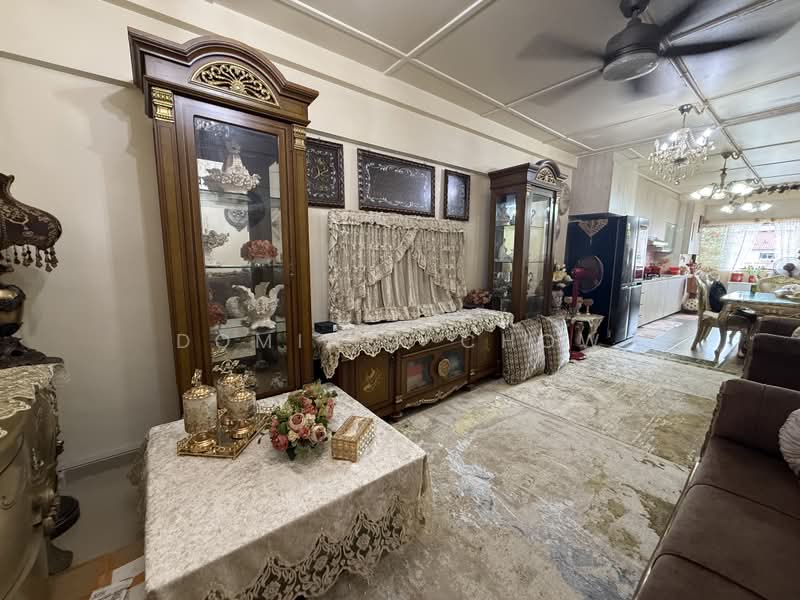 101 Yishun Avenue 5, 101 Yishun Avenue 5, 2 Bedrooms, 732 sqft, HDB Flat For Sale, by Dominik Chow, 500209560 - Living Room - PropertyGuru.com.sg