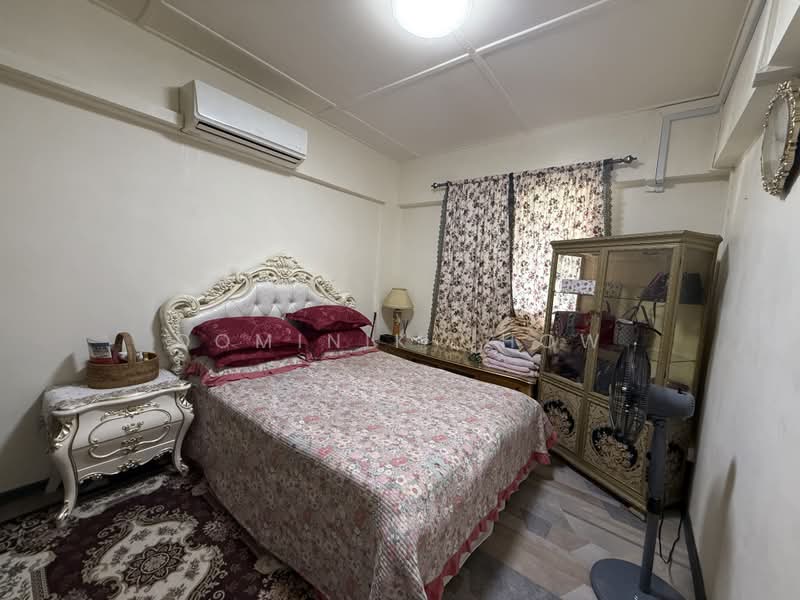 101 Yishun Avenue 5, 101 Yishun Avenue 5, 2 Bedrooms, 732 sqft, HDB Flat For Sale, by Dominik Chow, 500209560 - Bedroom - PropertyGuru.com.sg