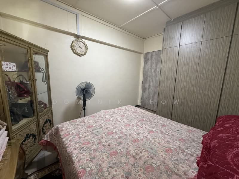 101 Yishun Avenue 5, 101 Yishun Avenue 5, 2 Bedrooms, 732 sqft, HDB Flat For Sale, by Dominik Chow, 500209560 - Bedroom - PropertyGuru.com.sg
