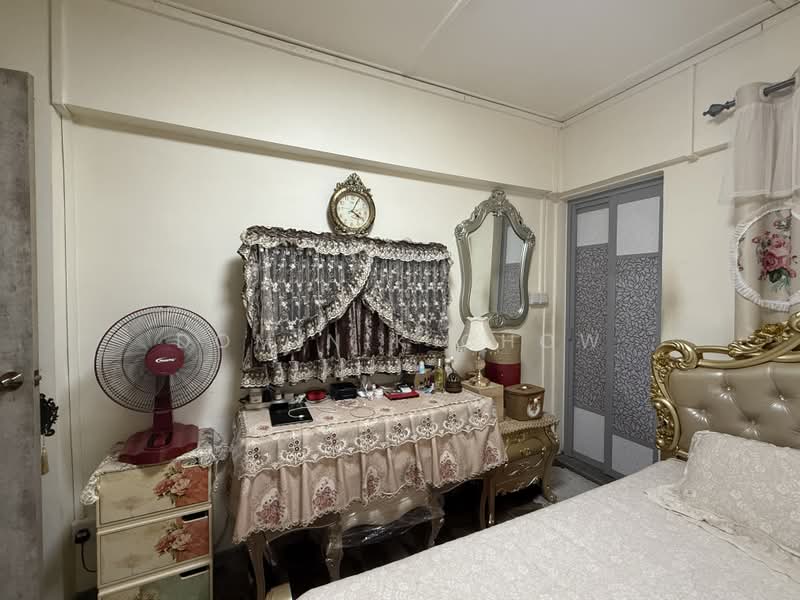 101 Yishun Avenue 5, 101 Yishun Avenue 5, 2 Bedrooms, 732 sqft, HDB Flat For Sale, by Dominik Chow, 500209560 - Bedroom - PropertyGuru.com.sg