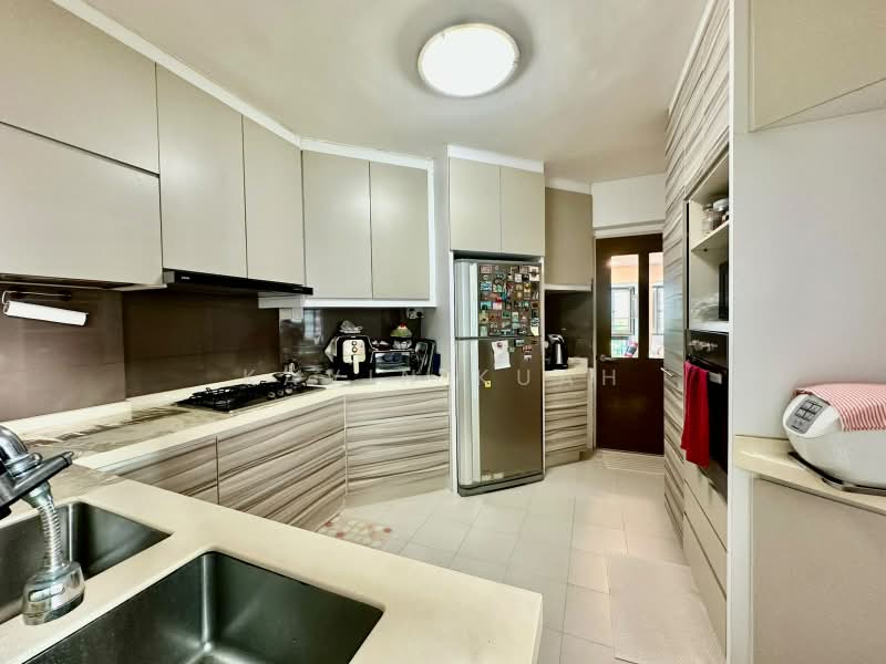 Laguna Park, 5000E Marine Parade Road, 3 Bedrooms, 1,615 sqft, Apartment For Sale, by Kavin Kuah, 500209561 - Kitchen - PropertyGuru.com.sg